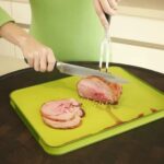 Joseph Joseph Cut and Carve Plus Chopping Board - Image 6