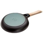 Staub Round Cast Iron Frying Pan 26cm - Image 3