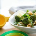 KitchenCraft Lemon Squeezer with Handle - Image 4