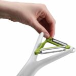Joseph Joseph Switch 2 in 1 Peeler - Image 3