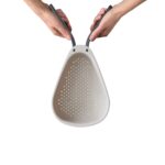 Joseph Joseph Droplet Large Colander White - Image 4